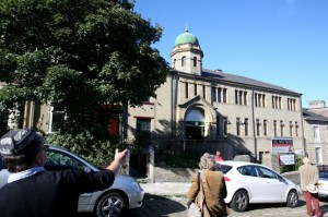 Nigel Grizzard shows Spring Gardens Synagogue